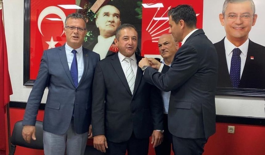 Manisa’da İYİ Parti’den istifa eden 8 parti yöneticisi CHP’ye katıldı