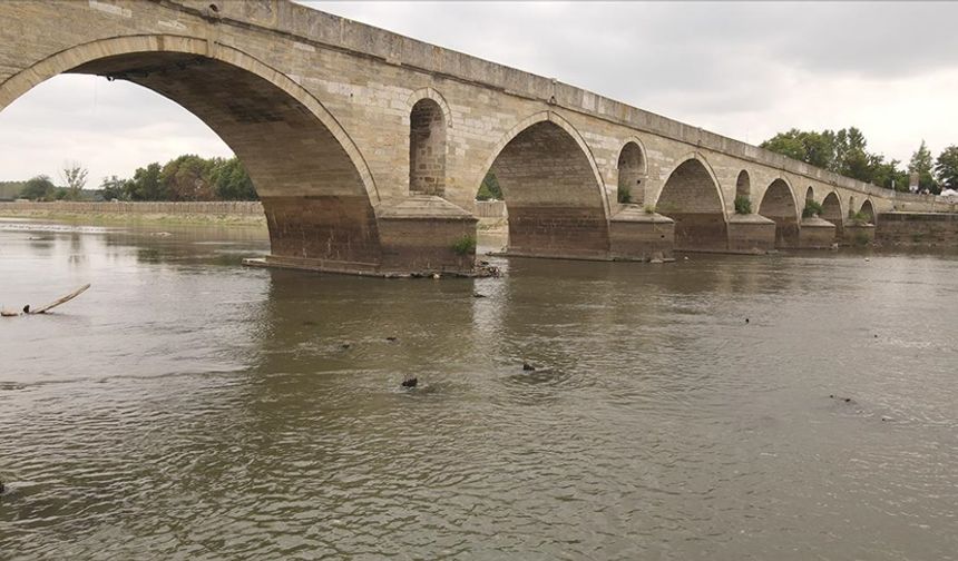 Kuraklıktan etkilenen Meriç Nehri'nde su seviyesi alınan tedbirlerle artırıldı