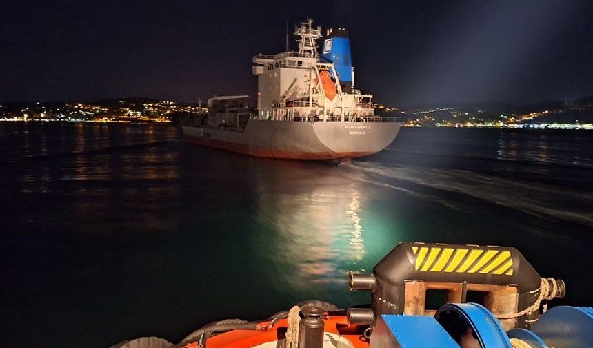 İstanbul Boğazı’nda gemi arızası: Trafik çift yönlü durduruldu