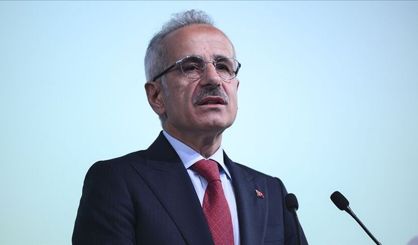 Bakan Uraloğlu, Ankara'ya yapılacak havalimanı metrosunun detaylarını açıkladı