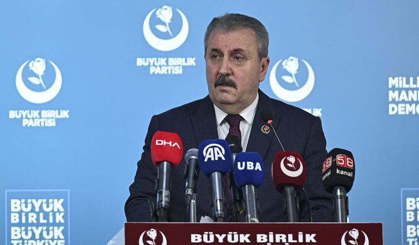 Destici: Türkiye şu anda yarı savaş halinde sayılır