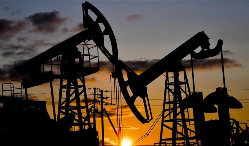 Petrol fiyatlarında sert düşüş: Trump’ın ateşkes açıklaması sonrası Brent çakıldı