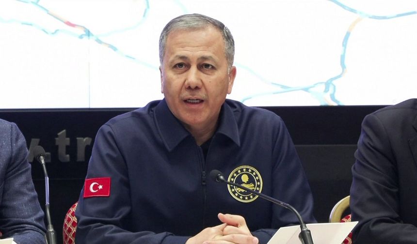 Bakan Yerlikaya: 266 artçı deprem meydana geldi, riskli binalara girilmemeli