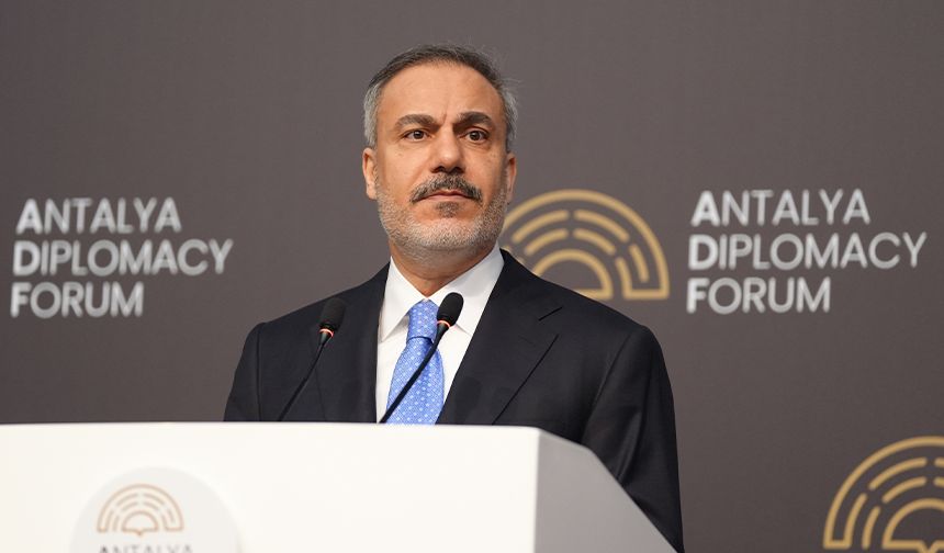 Dışişleri Bakanı Fidan, Azerbaycanlı ve Mısırlı mevkidaşlarıyla telefonda görüştü