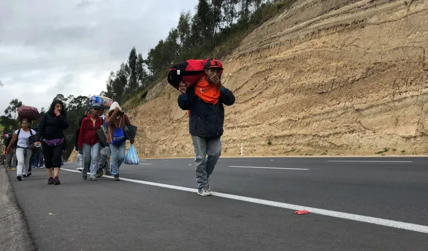 500 bin göçmenin oturum izni iptal edildi