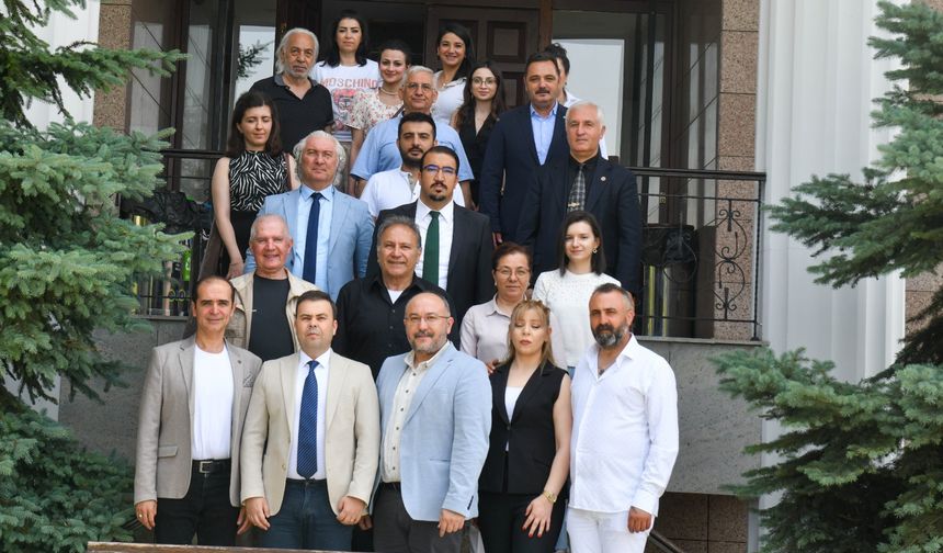 ‘Yapay Zekâ ve Gazetecilik’ panelinde deneyimli isimler konuştu