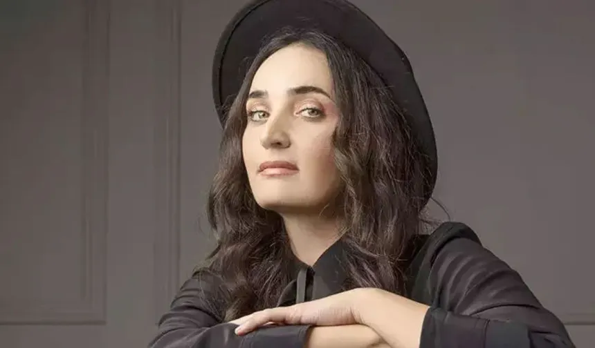 Meme kanseri olan Fadik Sevin Atasoy, hastalık sürecini paylaştı