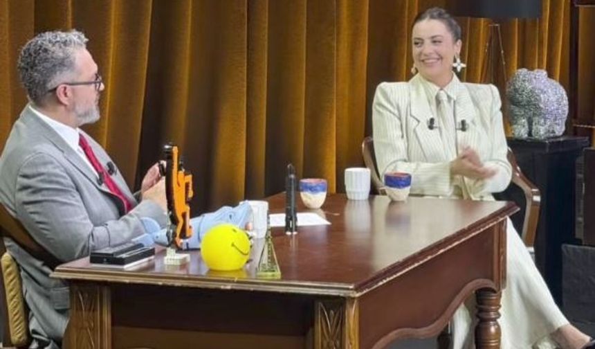 İrem Sak'tan havalimanı röportajı veren ünlülere taş! Görmediniz çünkü çağırmadık