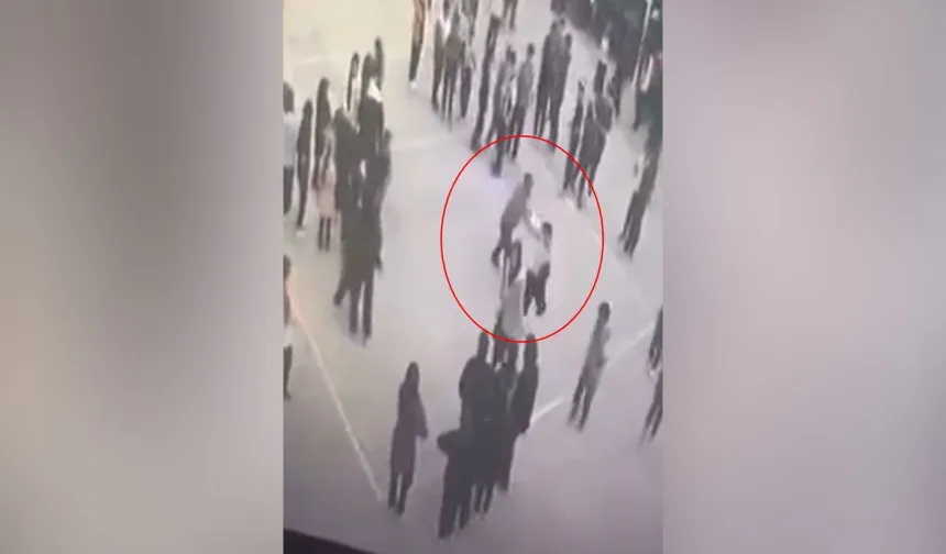 Öğrencisine tekme atan öğretmenin cezası belli oldu