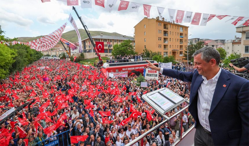 Özgür Özel: Kale siyaseti bitmiştir, Bayburt milletin kalesidir