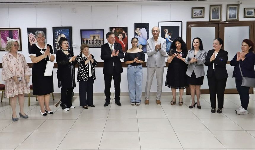‘Otantik Renklerle Yaşam’ sergisi Ankara Konağı’nda ziyarete açıldı