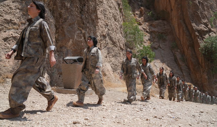 PKK’nın silah bırakması manşetlerde: Tarihi adımı gazeteler nasıl gördü?