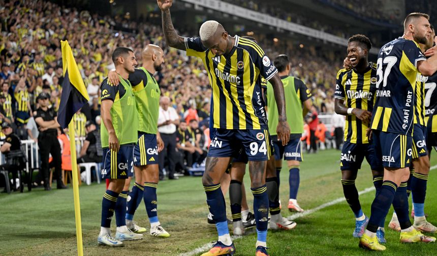 Fenerbahçe ligdeki ilk 3 puanını aldı