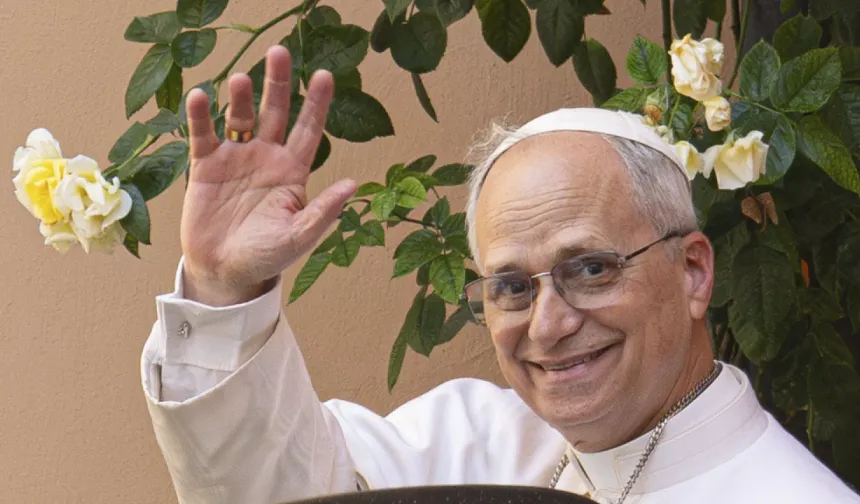 Papa 14. Leo, Vatikan'ın Rusya-Ukrayna müzakerelerine ev sahipliğine hazır olduğunu yineledi