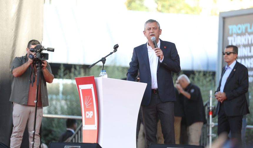 Özgür Özel Ankara’da: ‘Ey Erdoğan, Tandoğan Meydanı'nı hiç böyle gördün mü?’