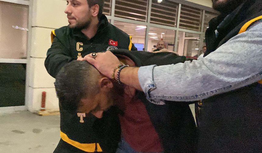 Eski eşi ile yanındaki kişiyi bıçakla yaralayan kişi tutuklandı
