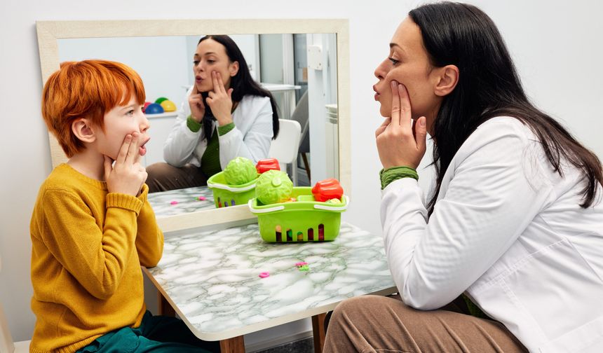 Her 100 çocuktan 5'inde kekemelik görülüyor