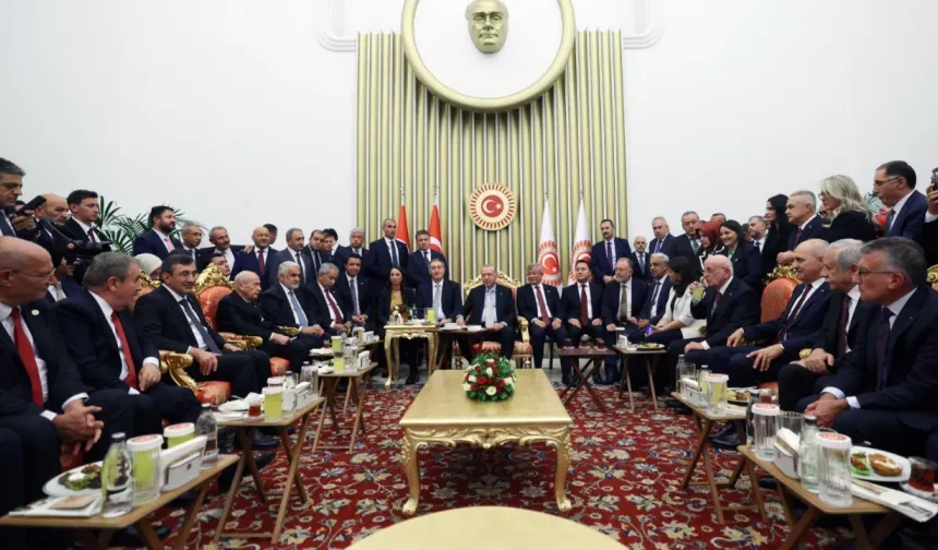 DEM Parti'den fotoğraf eleştirilerine yanıt