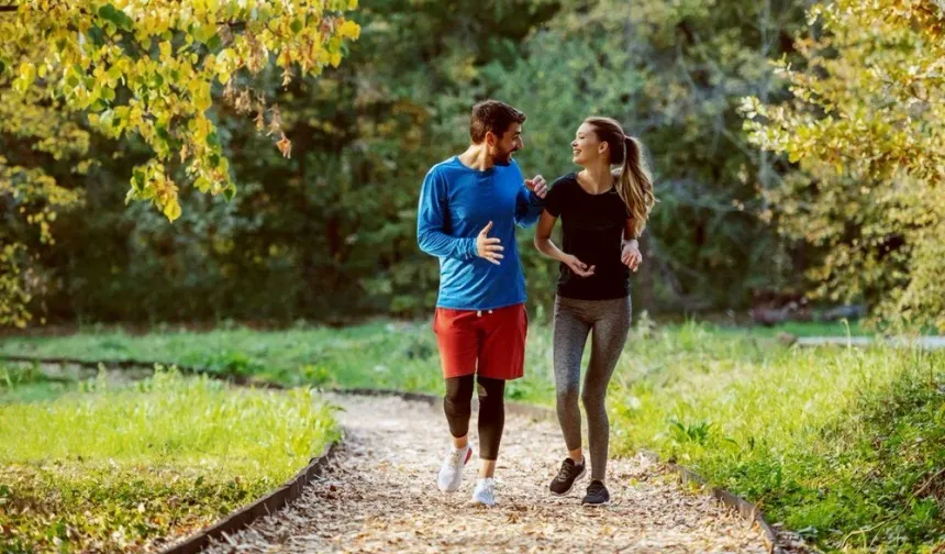 Araştırmaya göre, günlük adım sayısına uzun yürüyüşle ulaşmak daha sağlıklı olabilir