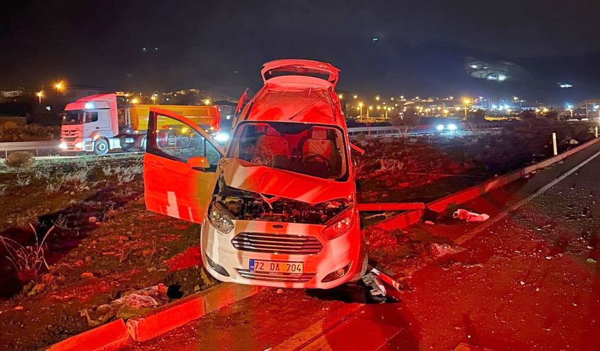 Gaziantep’te TIR ile hafif ticari araç çarpıştı: 4 yaralı