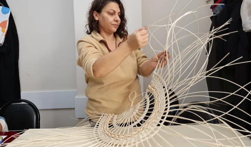 Kocaeli'de KO-MEK'ten kadınlara iş ve sanat desteği