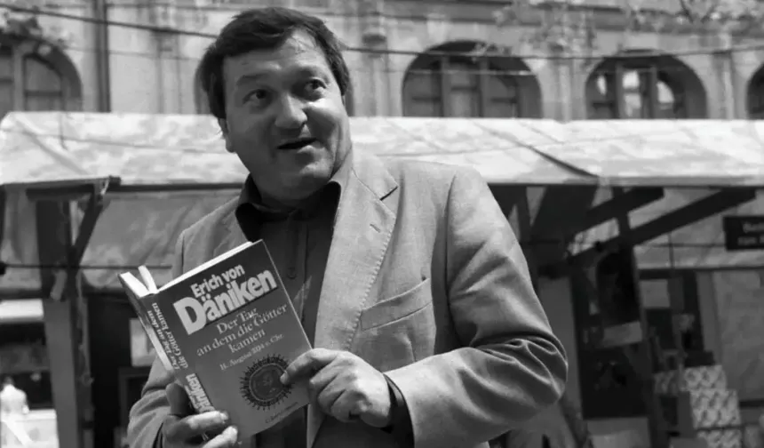 Ünlü yazar hayatını kaybetti