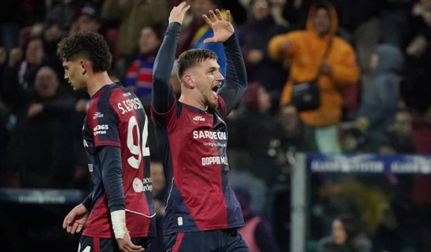 Cagliari taraftarlarından Semih Kılıçsoy'a övgü