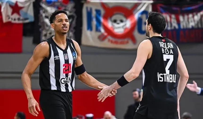 Yunan taraftarların açtığı skandal pankartın cezası belli oldu!