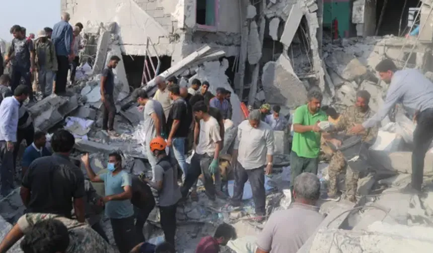 İran'dan açıklama: 'Saldırılarda 170 öğrenci ve öğretmen hayatını kaybetti'