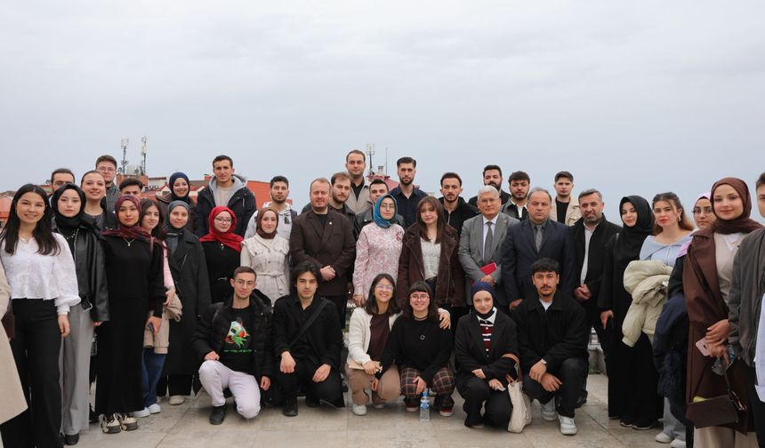 Trabzon Üniversitesi yönetimi öğrenci kulüpleriyle bir araya geldi