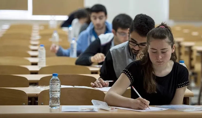 MEB duyurdu: Okullarda sınav sistemi değişiyor!