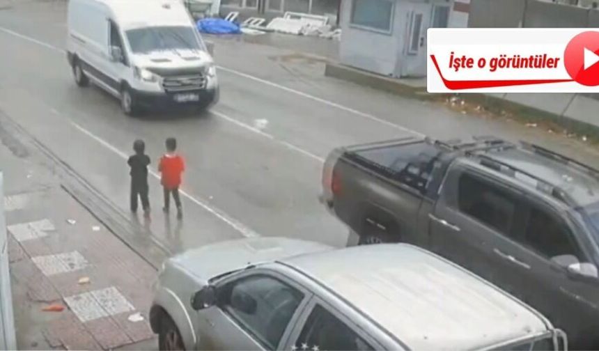 Ölümle burun buruna | Aniden yola fırlayan çocuk, son anda kurtuldu; İşte o görüntüler!