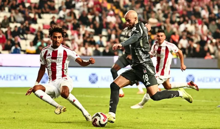 Beşiktaş Antalyaspor maçının ilk 11'leri belli oldu