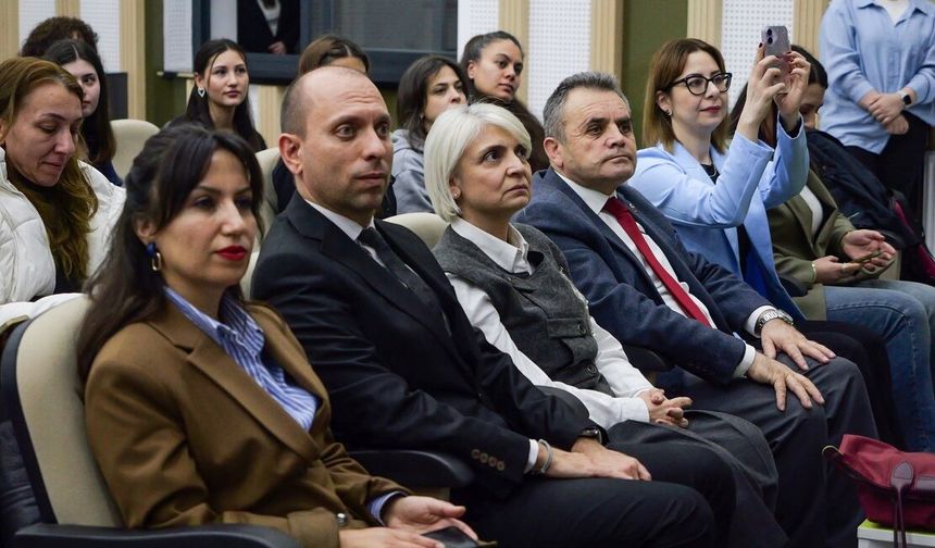 Etimesgut’ta otizm farkındalığına anlamlı etkinlik