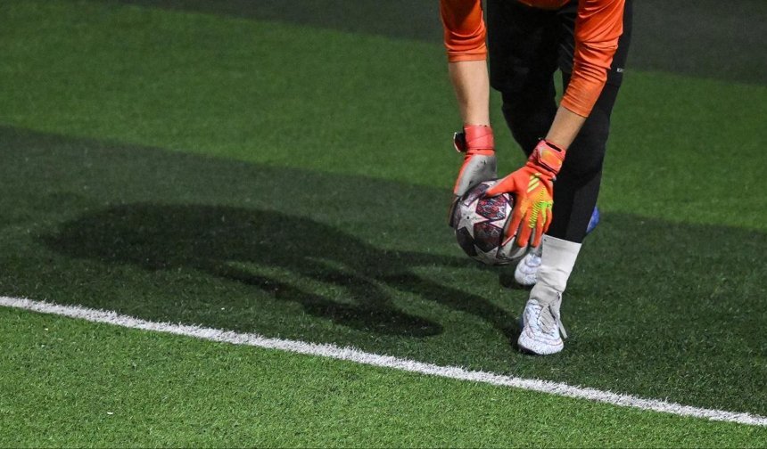 Uzmanlardan kritik uyarı: Halı saha maçları gizli kalp hastalıklarını tetikliyor