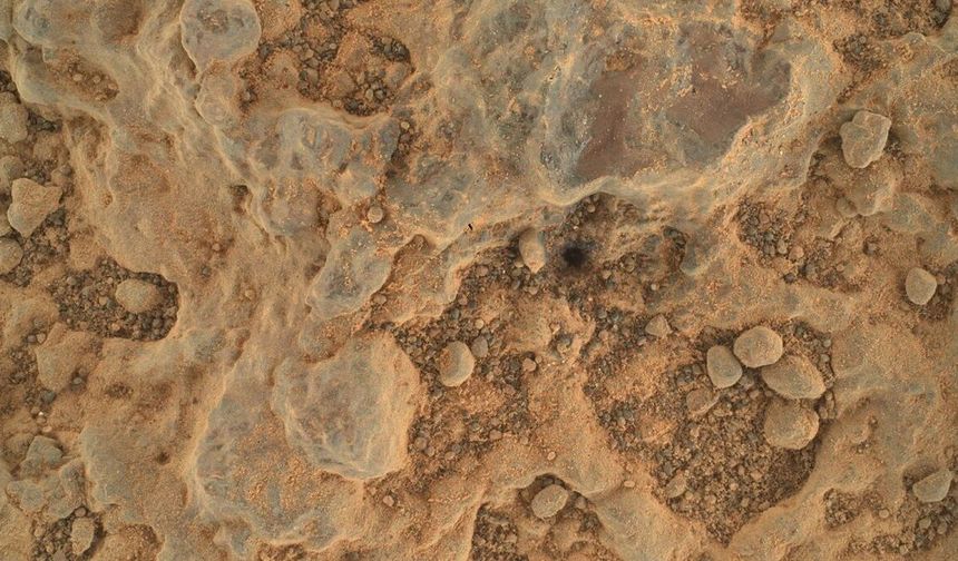 Mars’ta sıcak su izleri bulundu