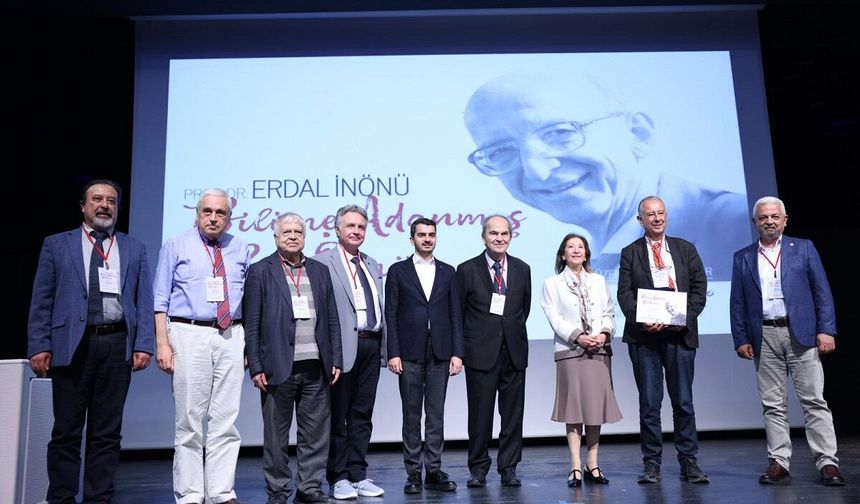 Çankaya’da Erdal İnönü’nün 100. doğum yılına özel sempozyum düzenlendi