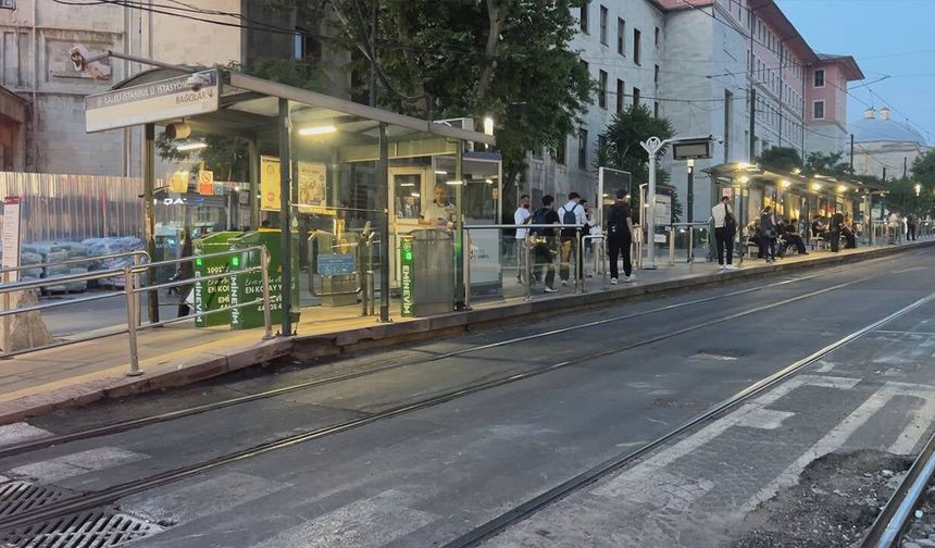 İstanbul'da tramvayın altında kalan 6 yaşındaki çocuk yaşamını yitirdi
