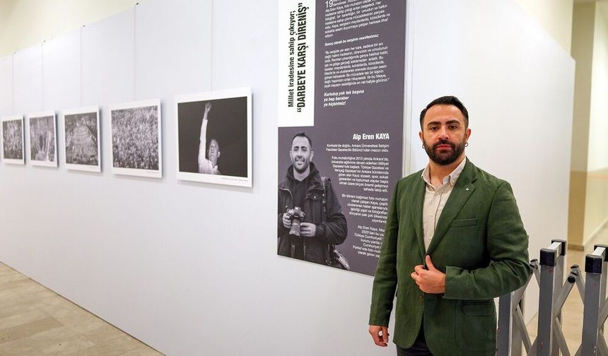 CHP Foto Muhabiri Kaya “Darbeye Hayır” fotoğrafını Genel Merkez’den tek başına taşıdı