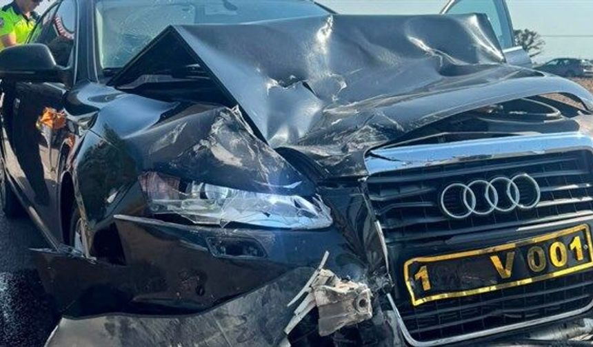 Bandırma Belediye Başkanı Mirza, trafik kazası geçirdi