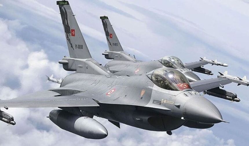 Yunan basını: Türk ve Yunan savaş uçakları Akdeniz'de 'it dalaşı'na girdi