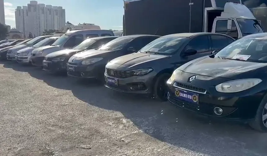 Ağır hasarlı araçları 'change' yapıp satan şebekeye operasyon: 16 gözaltı