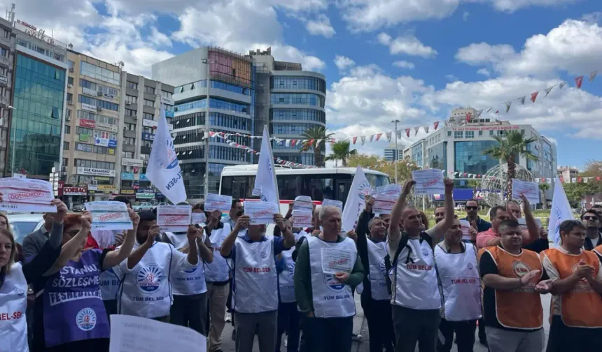 Ödenemeyen faturalar, belediye önünde: Konak Belediyesi emekçileri, iş bırakacak