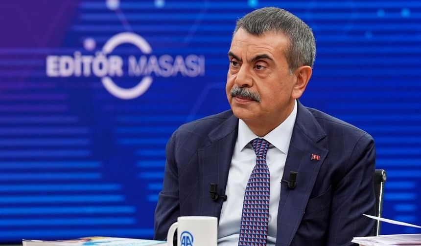 Bakan Tekin'den öğretmenlere cep telefonu uyarısı!