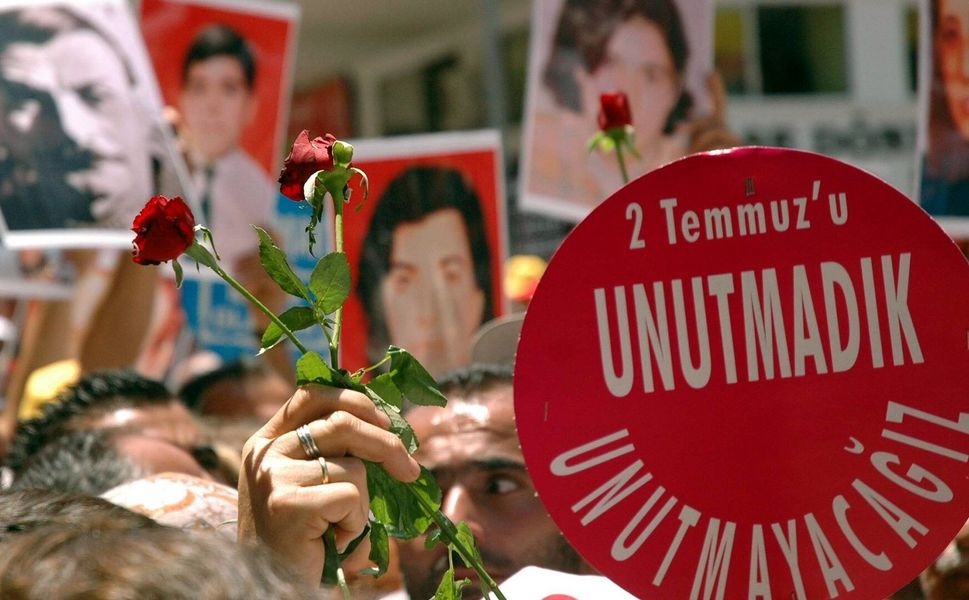 Madımak Katliamı'nın 33. yılı: 2 Temmuz 1993'te Sivas'ta neler yaşandı?