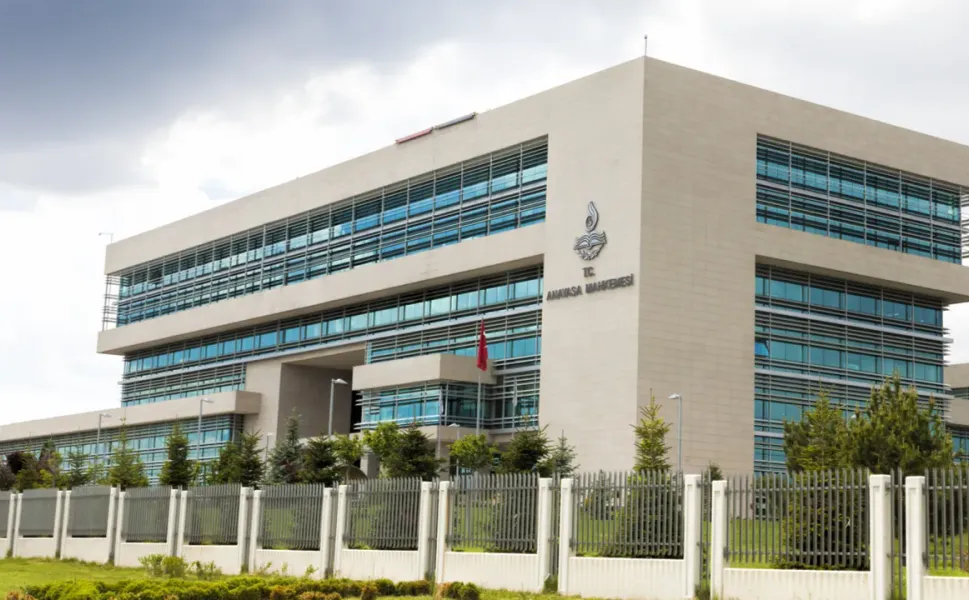 AYM'den iki siyasi parti hakkında suç duyurusu kararı!