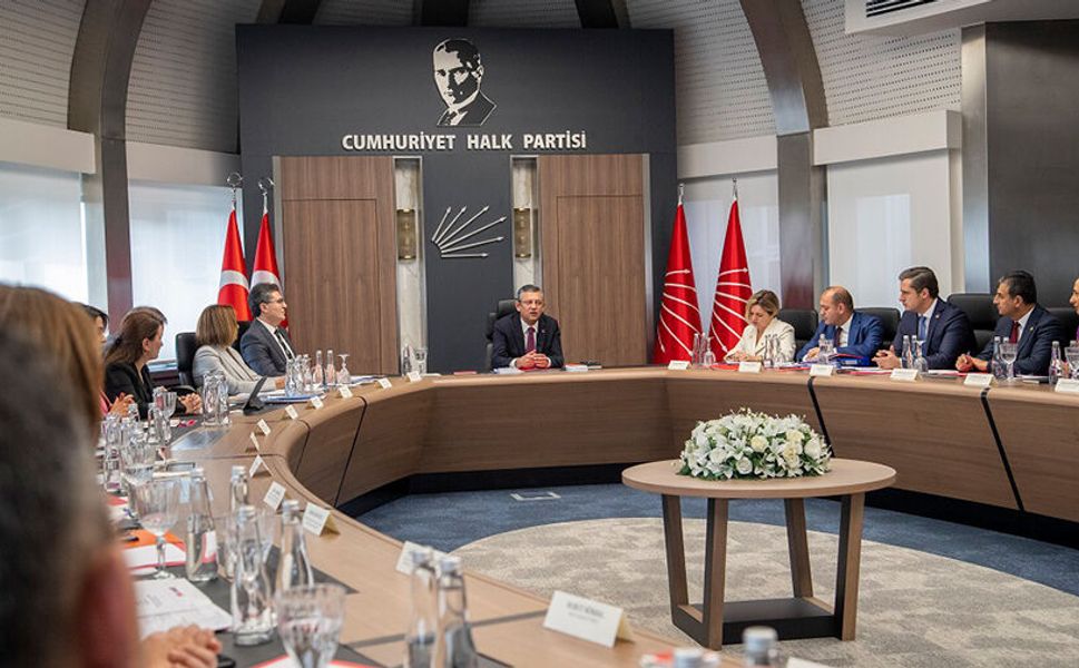 CHP MYK, mutlak butlan kararı sonrası toplandı: 'Genel Merkez'i terk etmeyeceğiz!'