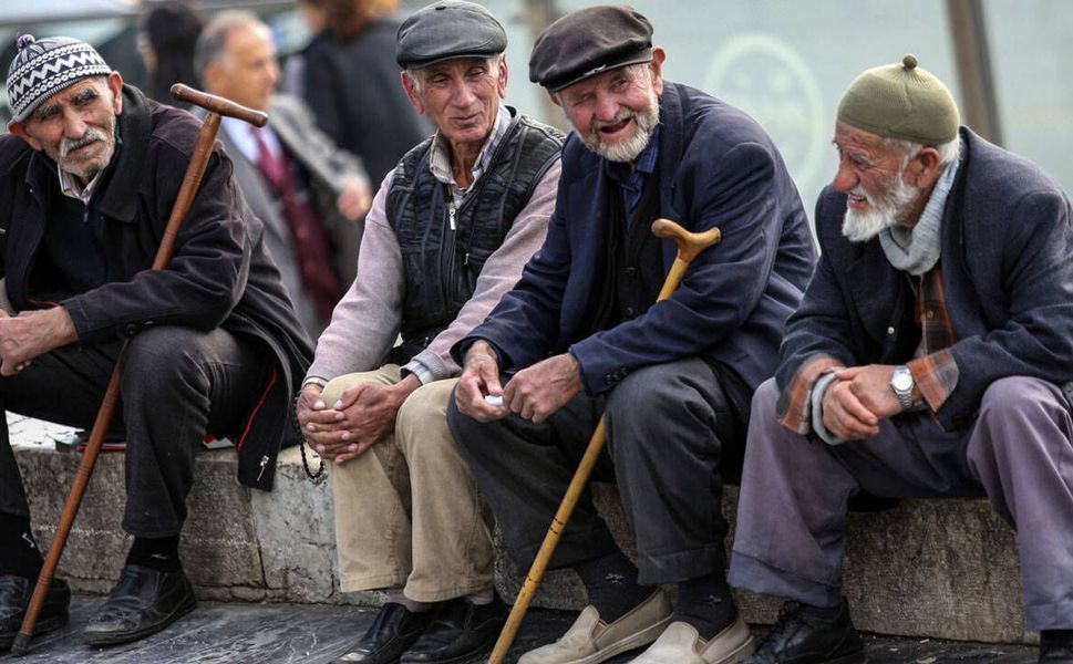 AK Parti'den erken seçim hamlesi: Emekli maaşlarına zam kapıda!