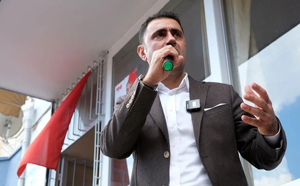 Çukurova Belediye Başkanı Emrah Kozay görevden uzaklaştırıldı