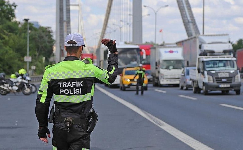 İstanbul’da bazı yollar trafiğe kapatıldı